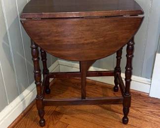 Drop Leaf Table 