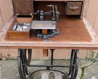 Antique Sewing Machine 