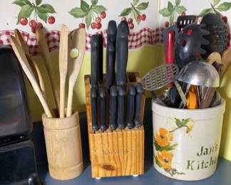 Kitchen Utensils & Knives 