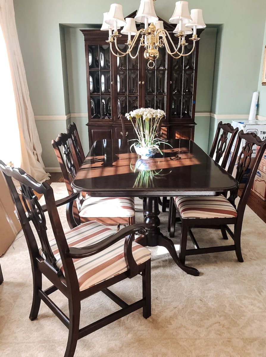 Linden Estates Sale in Omaha, NE starts on 12/8/2023