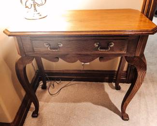 Ethan Allen Legacy Oak Hall Table