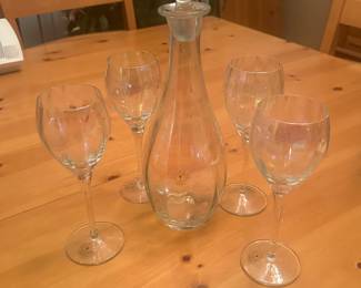 Toscany iridescent decanter and glasses
Romania 