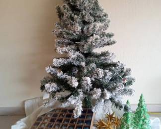 4ft flockedlighted Christmas Tree