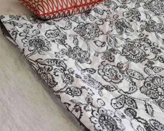 Queen Coverlet Reversible Down Alternative Comforter