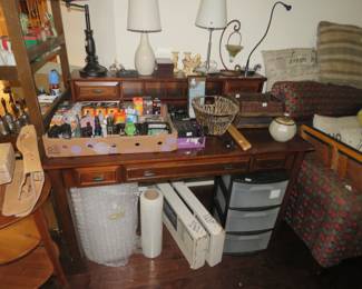 Vapeing items, Table Desk