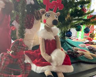 Galerie Au Chocolate Mrs.  Claus Reindeer 