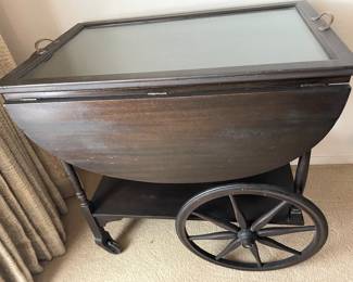 Vintage tea cart with removable glass tray