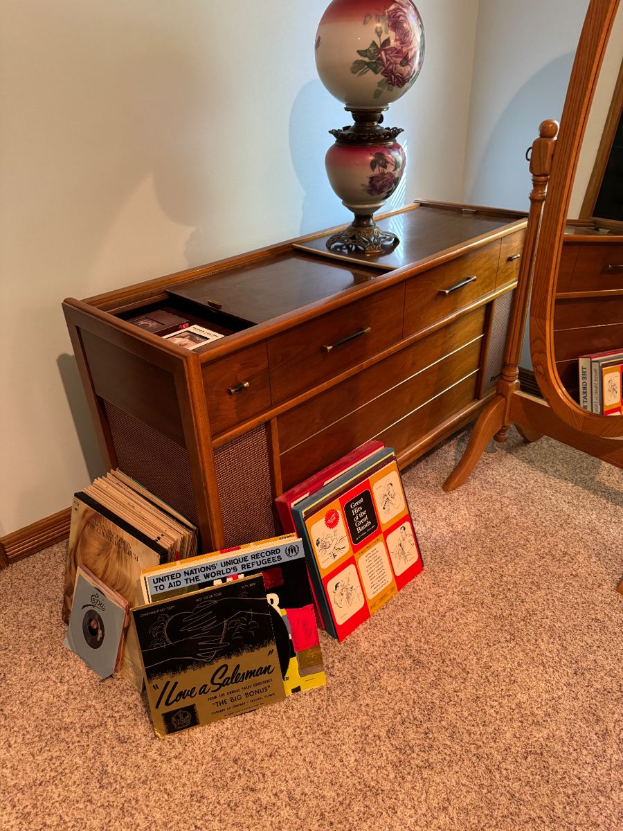 Linwood STREET (Porter) Estate Sale PLUS... starts on 2/1/2024