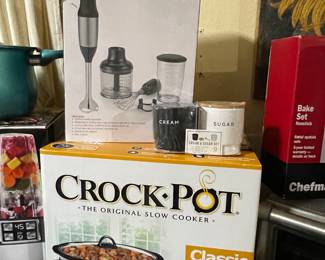 NEW IN BOX- MANY QUALITY KITCHEN ITEMS