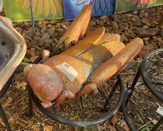 this one kind of BUGS ME !!    ANYONE READING THIS  - LET ME KNOW - GREAT SALE !!