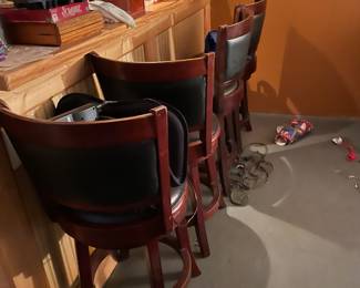 Set of bar stools 