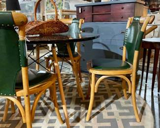 Modern Dining Tables and Chairs