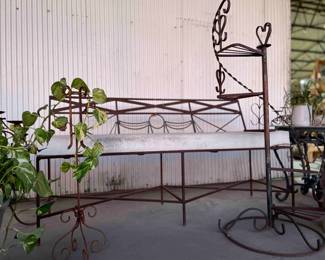 Mario Villa Outdoor Bench