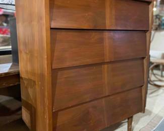 Mid Century Chest of Drawers