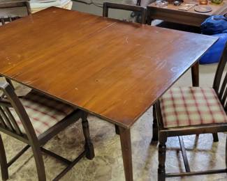 Dining room table and chairs 