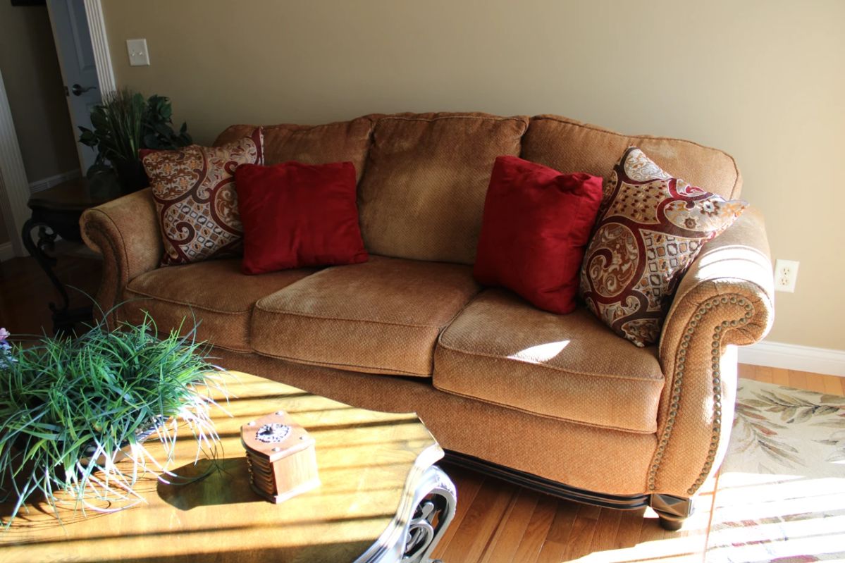 Exceptional Tag Sale in Elizabethtown, KY starts on 12/8/2023