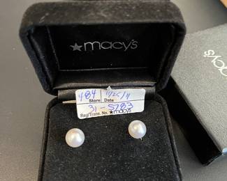 Pearl Studded earrings 