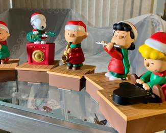 Working and tested 2011 Peanuts Christmas band. Perfect condition!