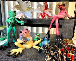 Kitty's Critters Frogs-Voom,-Full House,-Don Juan. Italian stained glass flowers