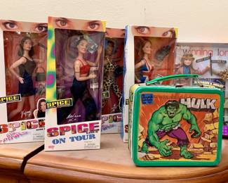 5 NIB Spice Girls on Tour. Vintage Hulk tin litho lunch box. Mary-Kate and Ashley dolls NIB