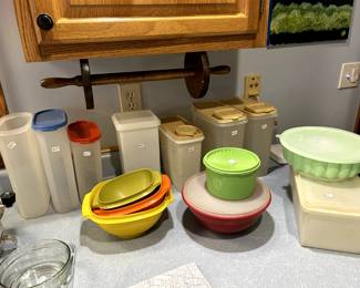 Tupperware Lot 