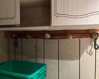 Yoke coat rack