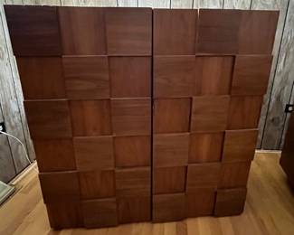 Young Manufacturing 2 piece wardrobe cabinet......