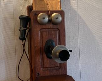ANTIQUE TELEPHONE