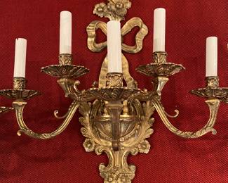 WONDERFUL COLLECTION OF HIGH QUALITY CLASSIC BRASS SCONCES AND LIGHT FIXTURES