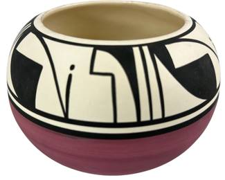 Ute Mountain I. Wing Zuni Clay Pot Black White Berry Red Design 4x7"
