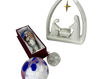 Hallmark the First Noel Porcelain Holy Family Nativity Arch + Hand Blown Glass Orna