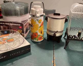 Vintage Drink Dispensers,dehydrator serving Bowl