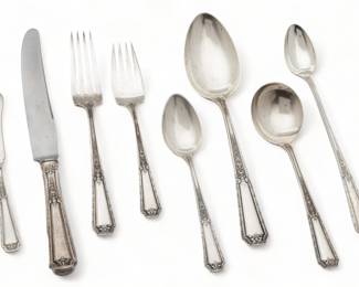 Towle (American) 'Louis XIV' Sterling Silver Flatware, Service for 12, 118 pcs