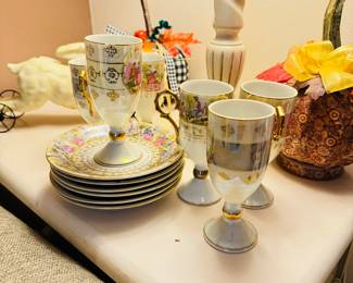 Vintage hand painted tea 6 cups and saucers