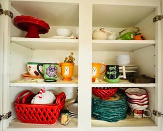 Halloween & Christmas mugs