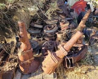 #1402 • Model T Transmissions and Brake Parts
