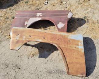 #1022 • 2 Car Fenders
