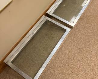 Steel and glass shelves (outstanding)