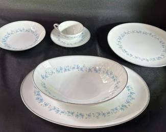 Noritake China Tableware Complete Set Of 5 Plus Bonus