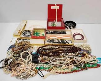 #822 • Costume Jewelry
