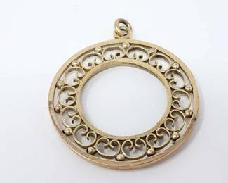 #559 • 14k Gold Pendant, 11.3g
