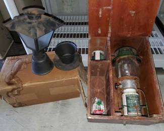 #12518 • Old Fashioned Gas Light And Lantern
