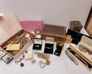 #806 • Costume Jewelry And Jewelry Boxes
