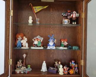 #10572 • Small Figurines
