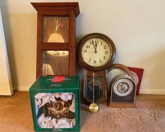 #12098 • Approx. 14 Clocks
