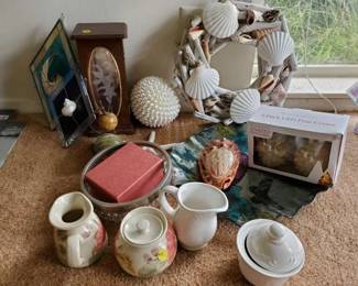 #9028 • Dishes and Decor
