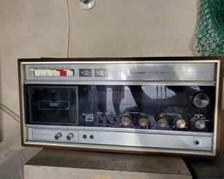 #2262 • Hitachi KST-3400H FM-AM Solid State Stereo Cassette
