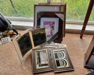 #12080 • Approx. 13 Picture Frames
