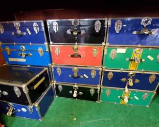 #13046 • 14 Vintage Trunks

