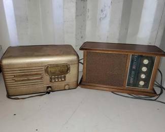 #12408 • Packard-Bell Co. Radio, and a RCA Victor Radio
